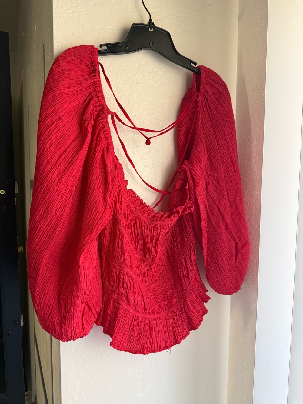 Backless Top - Picture 3 of 5